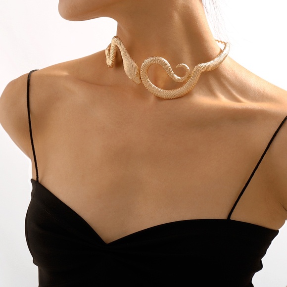 Snake Wrap Choker - Picture 7 of 9